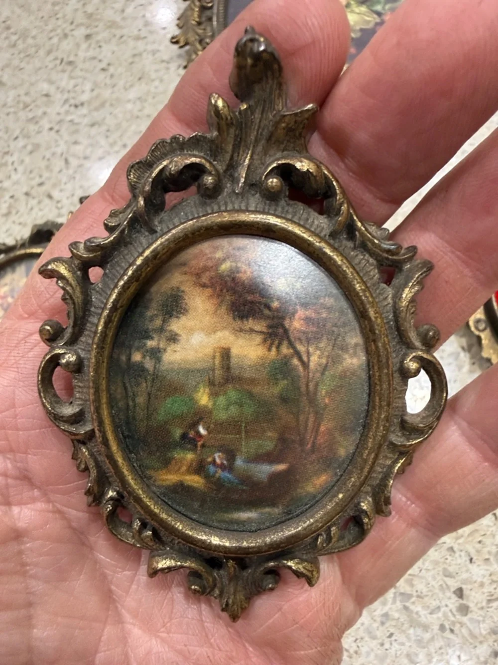 1950s - Made in Italy, Brass Vintage-Style Floral Wall Decor look ofAntique Gold - Picture 13 of 15